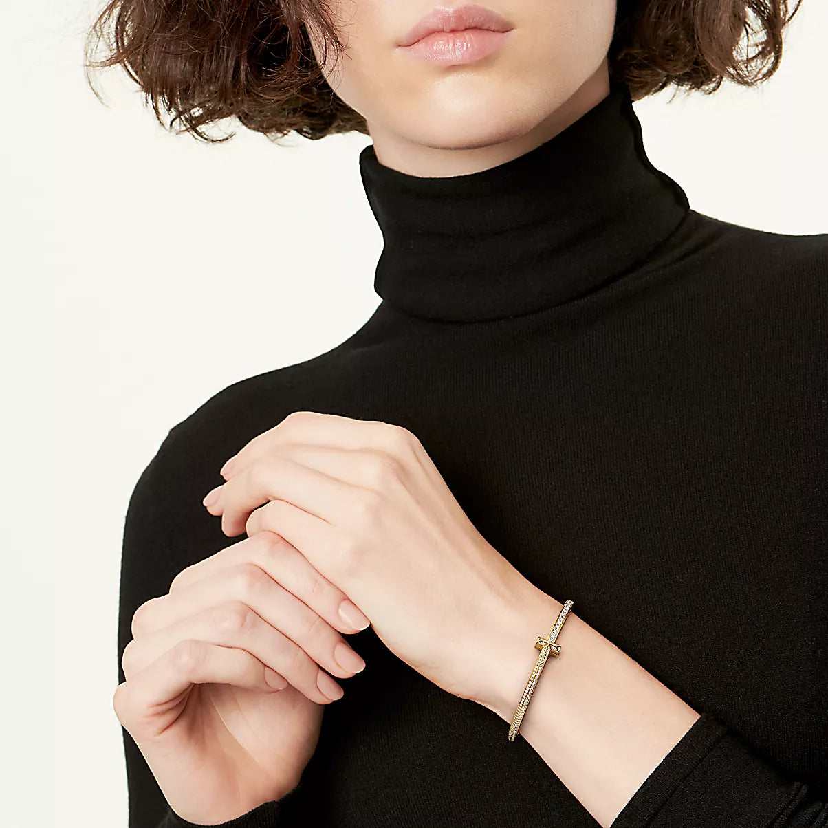 Narrow Pave Diamond T1 Hinged Bangle