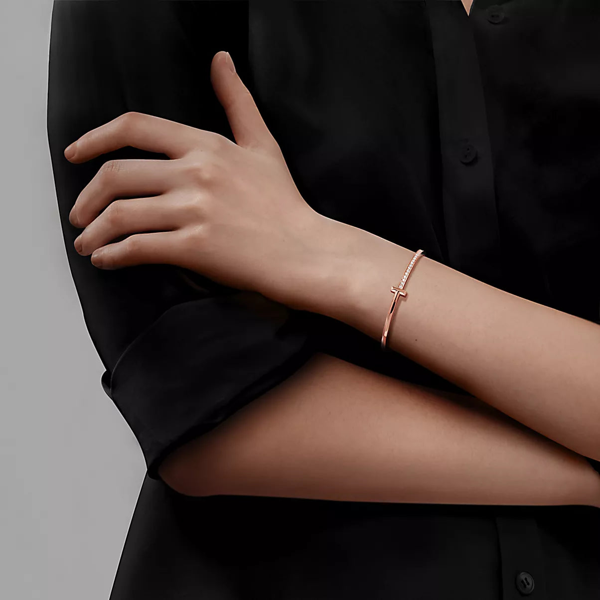 Narrow Diamond T1 Hinged Bangle