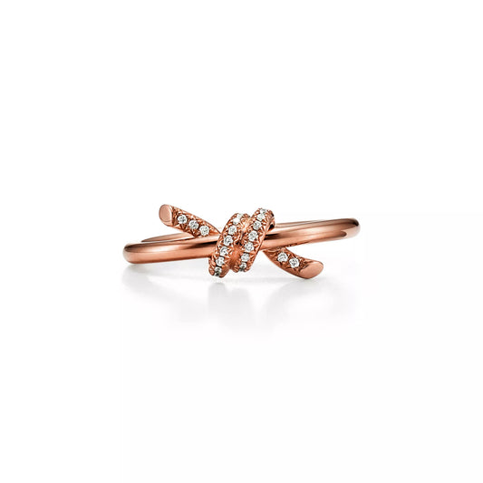 Knot Ring with Diamonds