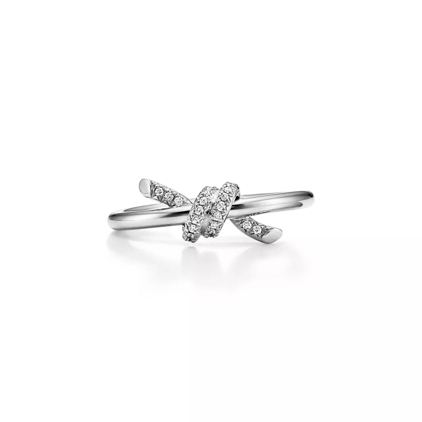 Knot Ring with Diamonds