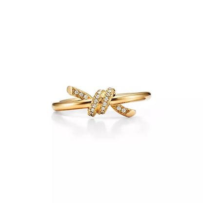 Knot Ring with Diamonds