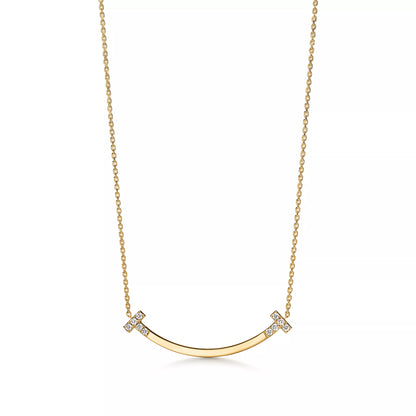 Smile Medium Pendant with Diamonds