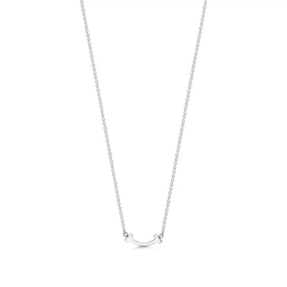 Smile Mini Pendant with Diamonds